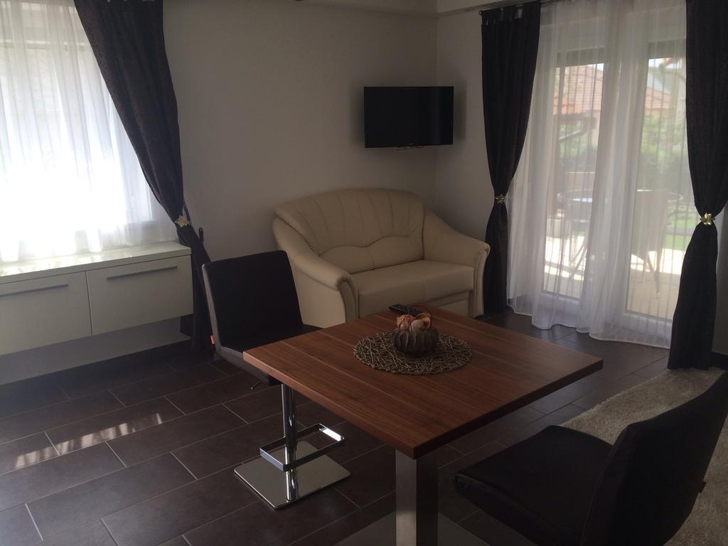Leiner Apartman Hévíz Chambre photo